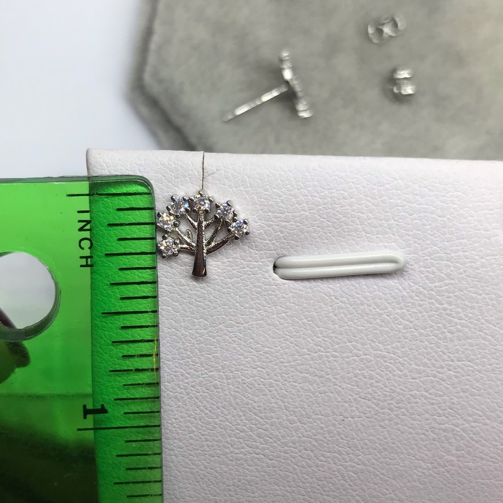 🌟 Silver 925 Tree Earrings - Picture 5 of 5